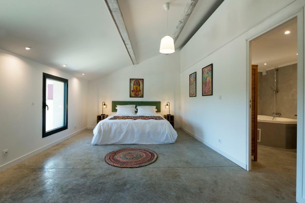 Mas De La Gramillere Hotel Barbentane ภายนอก รูปภาพ